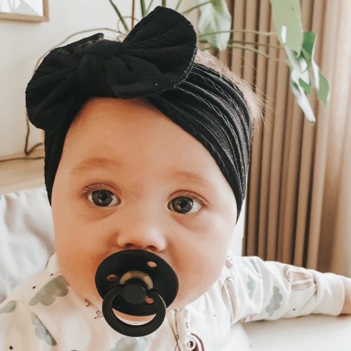 Hårband bebis svart i nylån