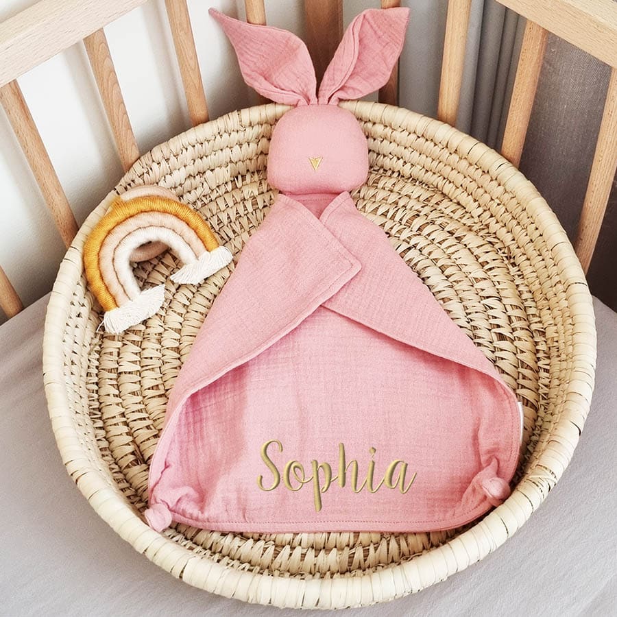 Snuttefilt med namn kanin - Nordic Rainbow - Rosa